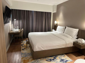 Standard Rockwell SkylineView King by PremiumStayPH